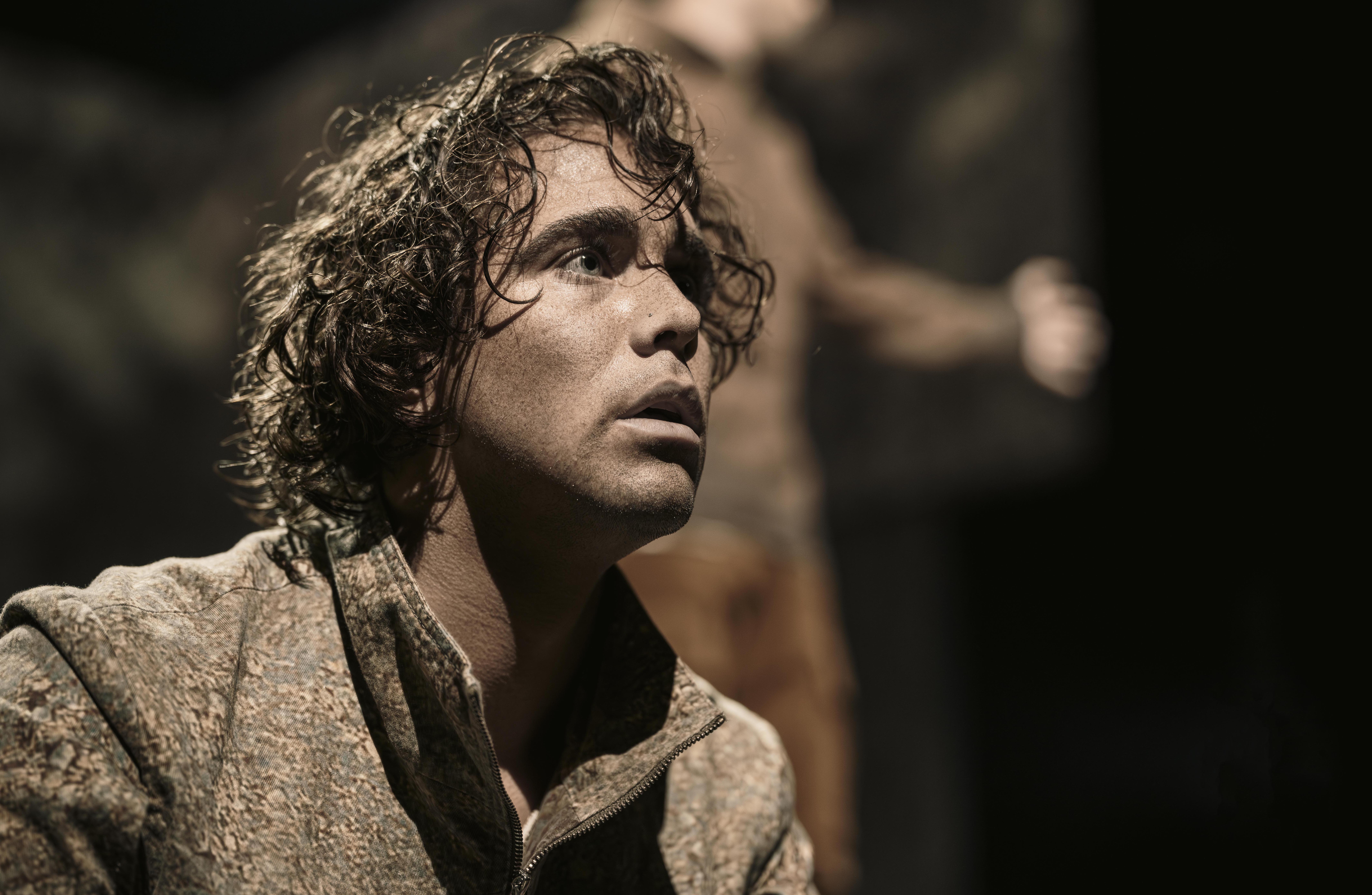 Matīss Kučinskis – Uģis Latvijas Nacionālā teātra izrādē "Indulis un Ārija" (rež. Indra Roga) // Foto – Mārtiņš Vilkārsis